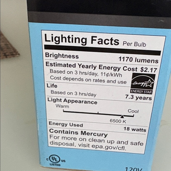 NWOT Daylight Energy Efficient Light Bulbs - 6 Pack - Picture 5 of 5